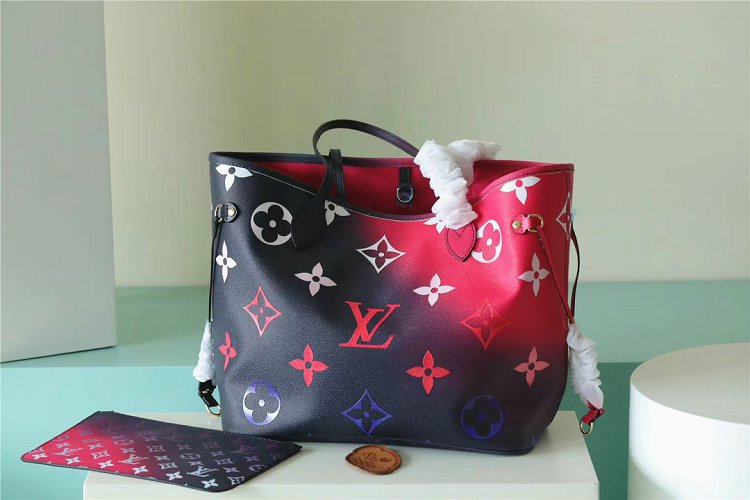 Louis Vuitton M20511 Shopping Bag