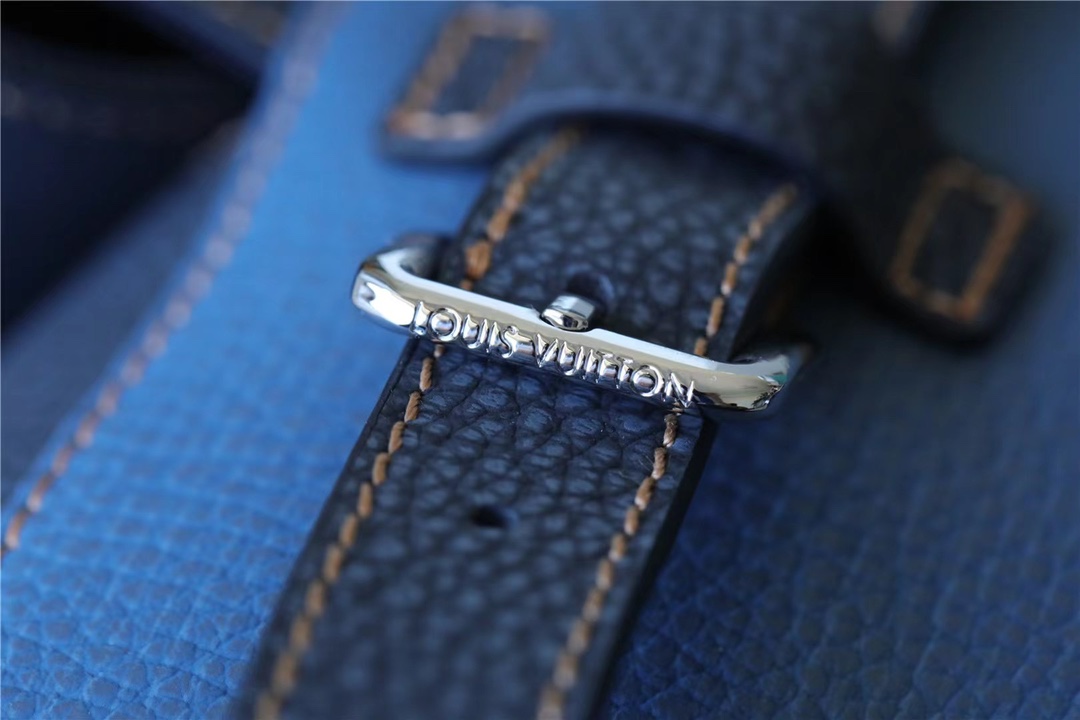 Louis Vuitton M21373