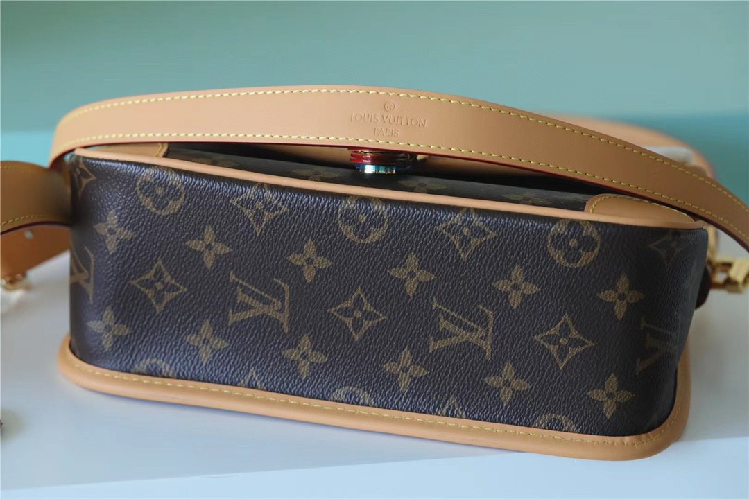 Louis Vuitton M46317 DIANE Monogram Shoulder Bag