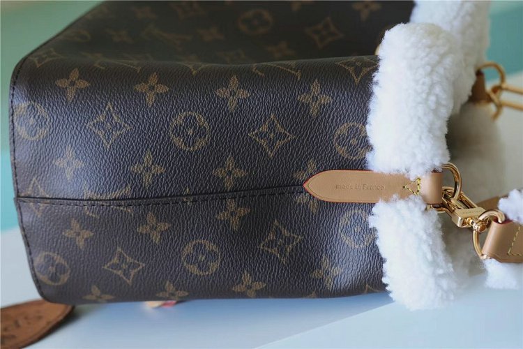 Louis Vuitton M46319 NÉONOÉ BB Monogram Cozygram Bag