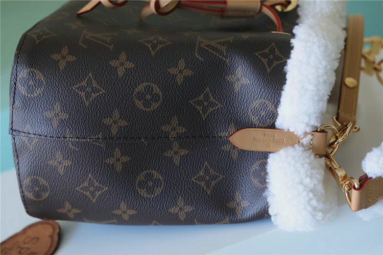 Louis Vuitton M46319 NÉONOÉ BB Monogram Cozygram Bag