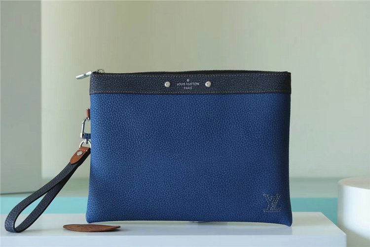 Louis Vuitton M81781 POCHETTE TO-GO 30cm Blue full leather 