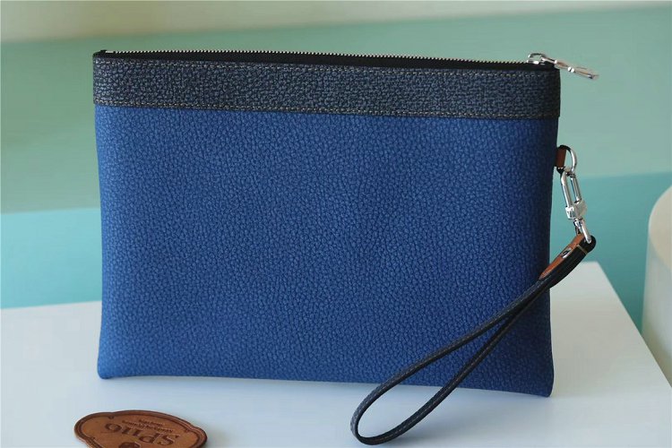 Louis Vuitton M81781 POCHETTE TO-GO 30cm Blue full leather 