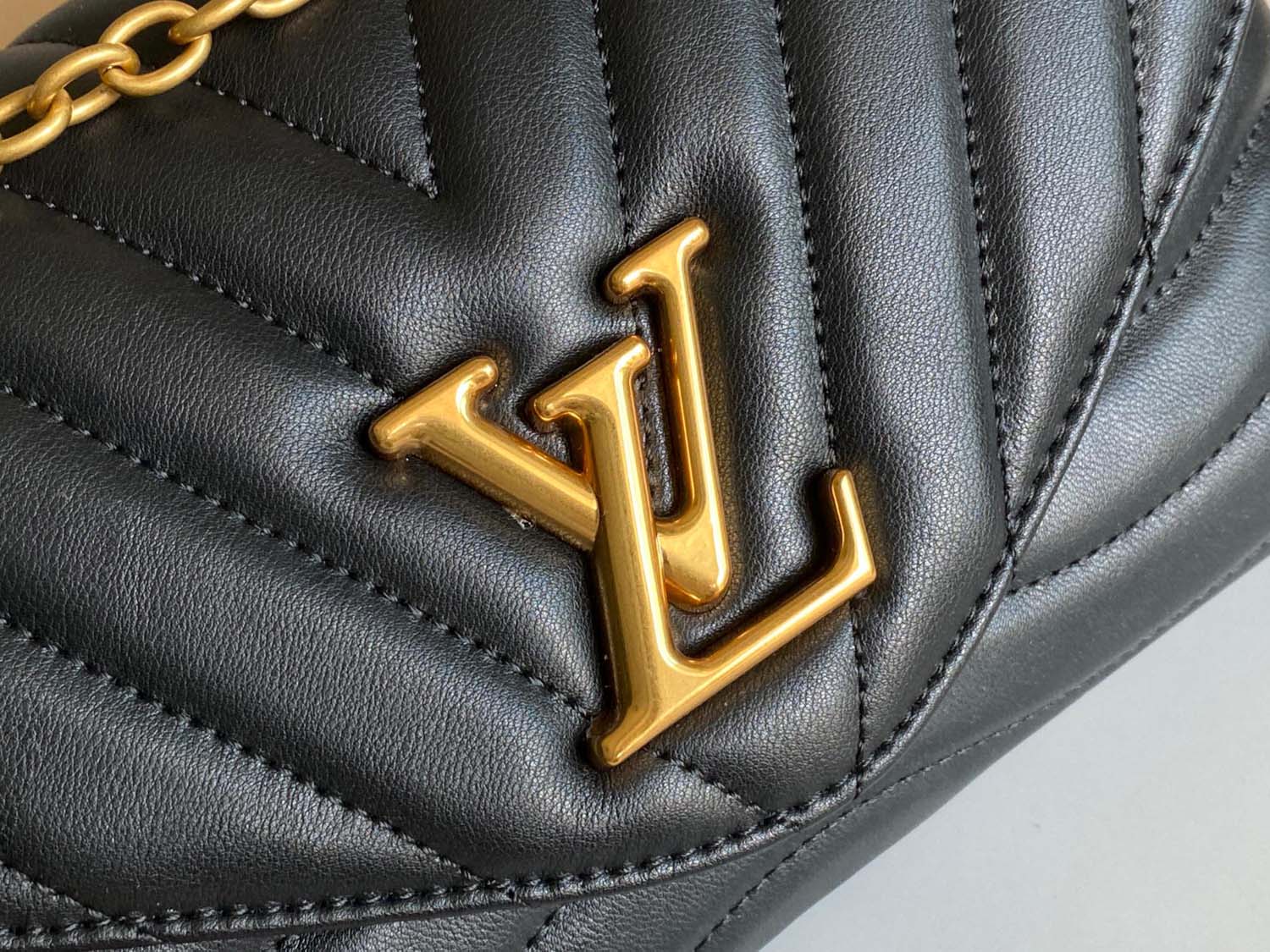 Louis Vuitton M58552 New Wave Women Shoulder Chain Bag Real Leather 