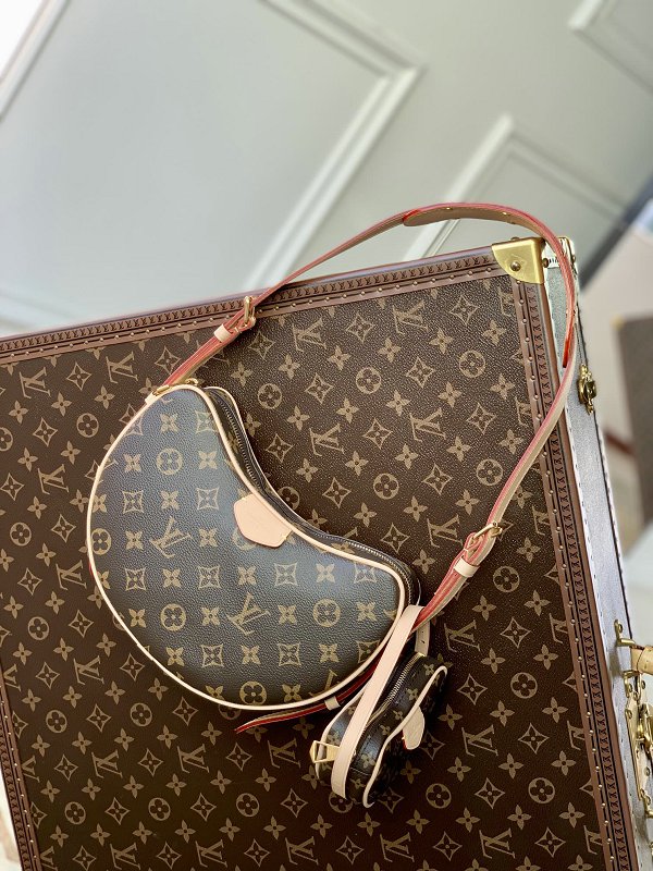 Louis Vuitton M46828  Monogram Bag