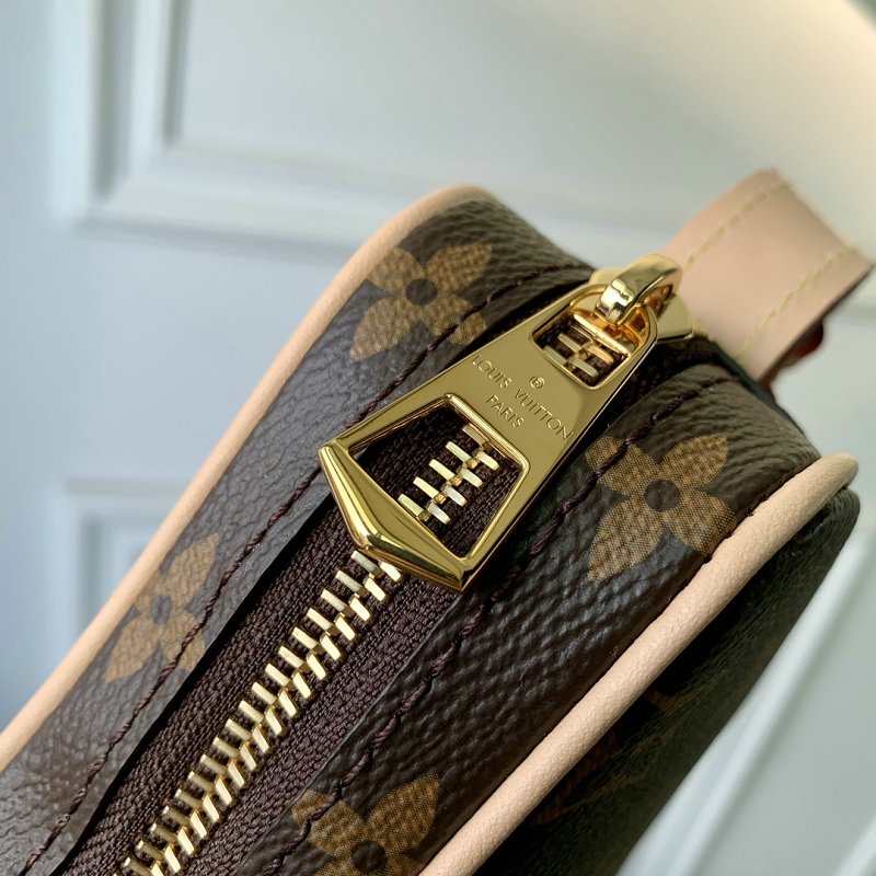 Louis Vuitton M46828  Monogram Bag