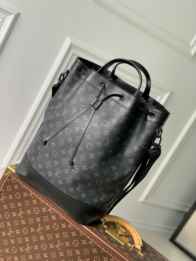 Louis Vuitton M46693 Handbag