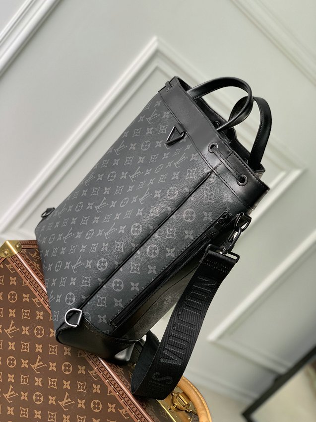 Louis Vuitton M46693 Handbag