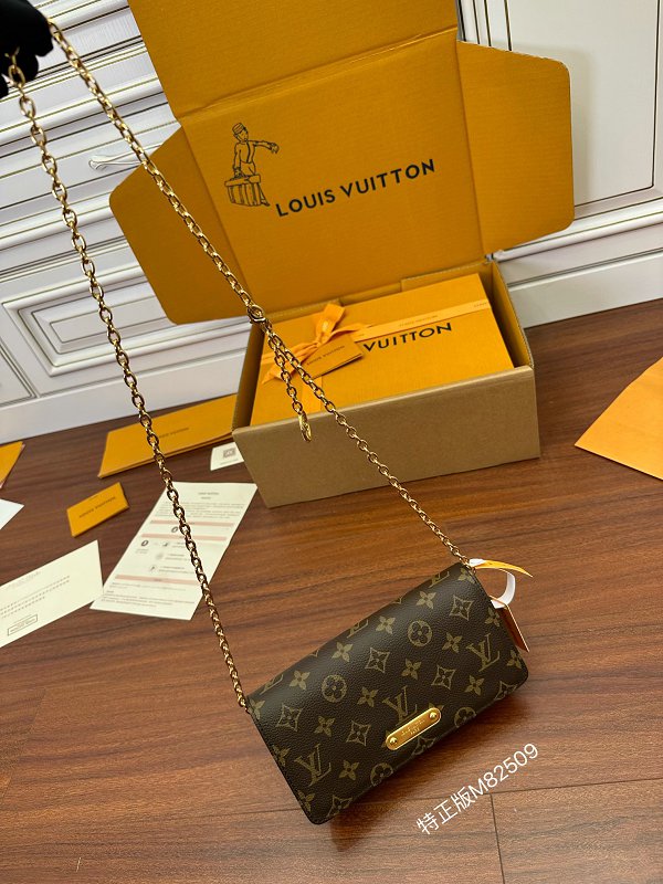 Louis Vuitton M82509 LiLy Woc Monogram Handbag