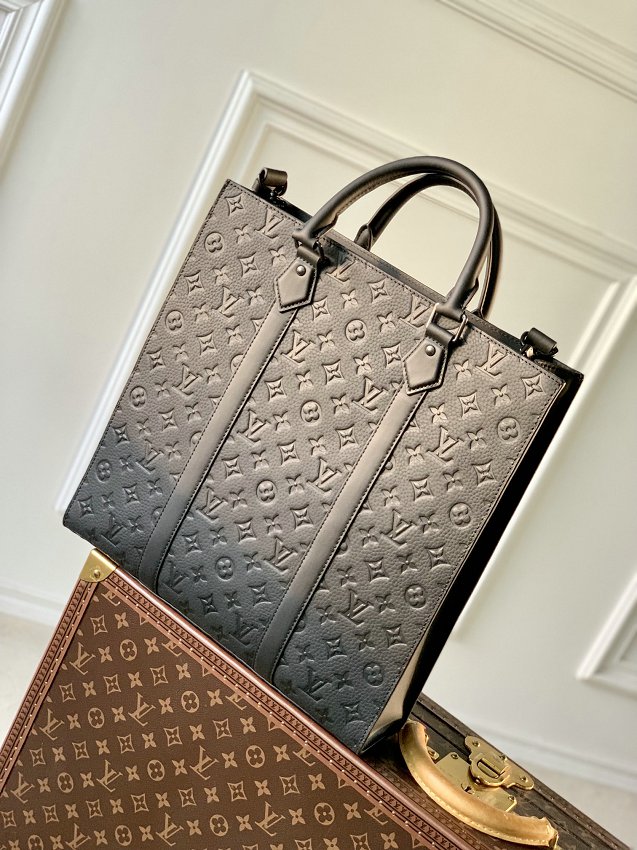 Louis Vuitton M21866 Sac Plat NV  Monogram Taurillon Bag