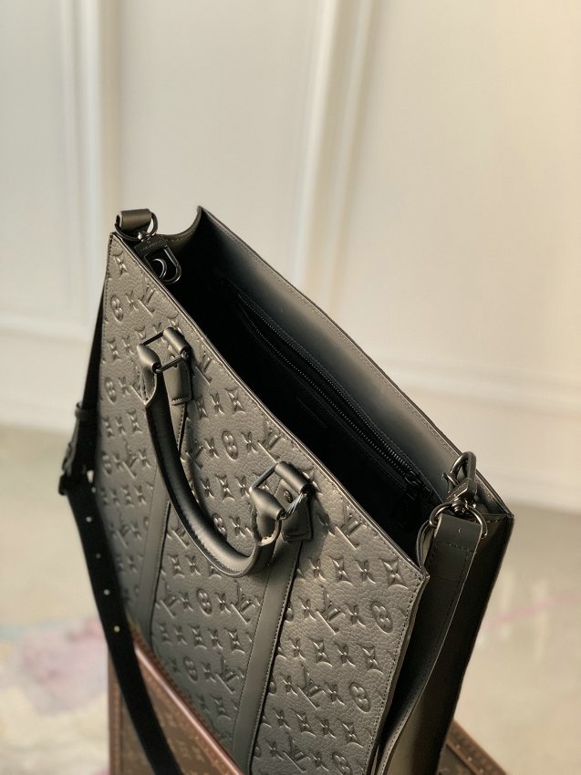 Louis Vuitton M21866 Sac Plat NV  Monogram Taurillon Bag