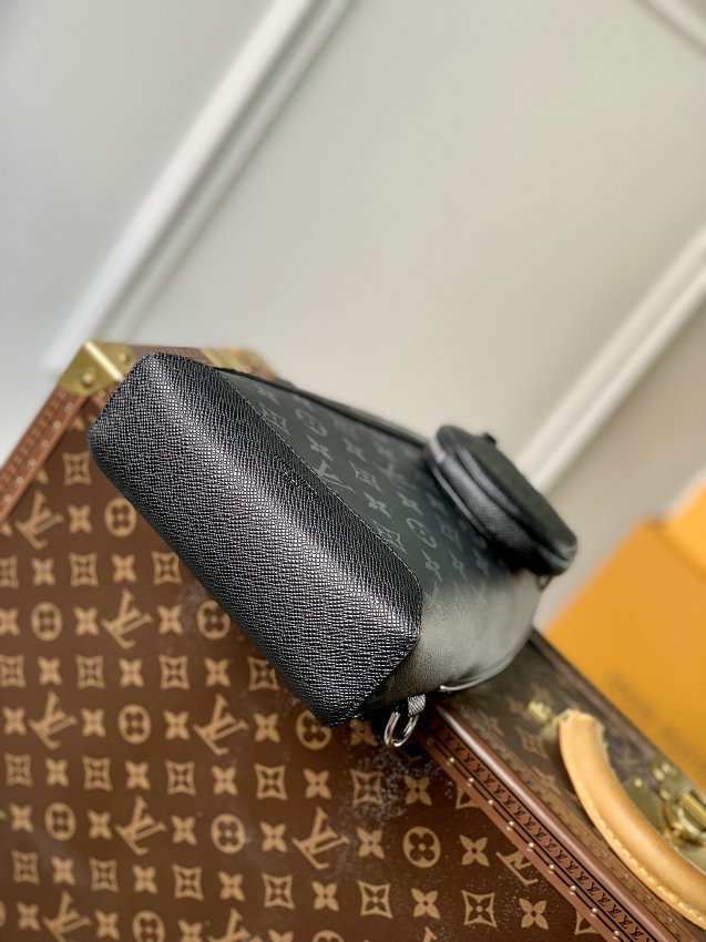 Louis Vuitton M23736 Pilot Slingbag LV Aerogram 