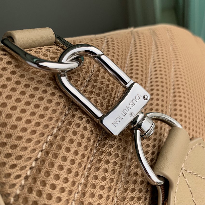 Louis Vuitton M23765 Pilot Slingbag  