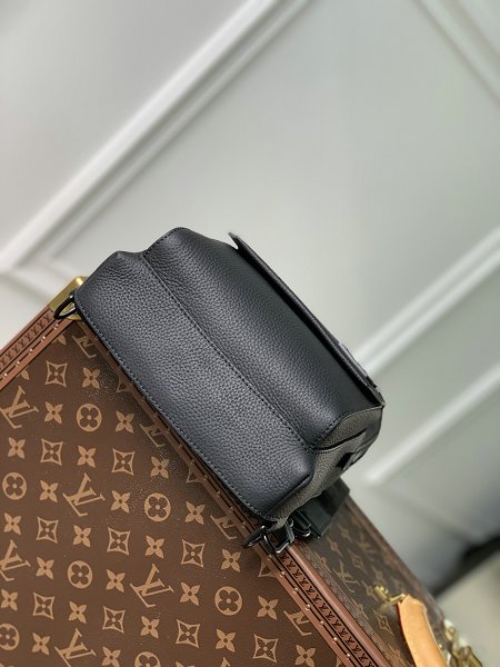 Louis Vuitton M23736 Pilot Slingbag LV Aerogram 