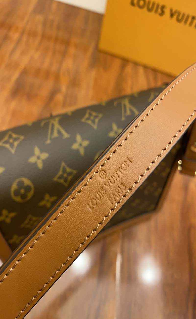 Louis Vuitton M44391 Monogram Reverse Dauphine MM Shoulder Bag