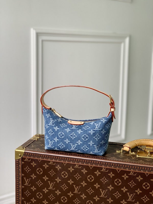 Louis Vuitton M82949 Hills Pochette Monogram Denim Blue