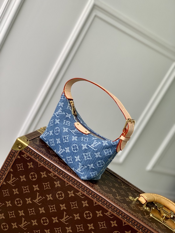 Louis Vuitton M82949 Hills Pochette Monogram Denim Blue