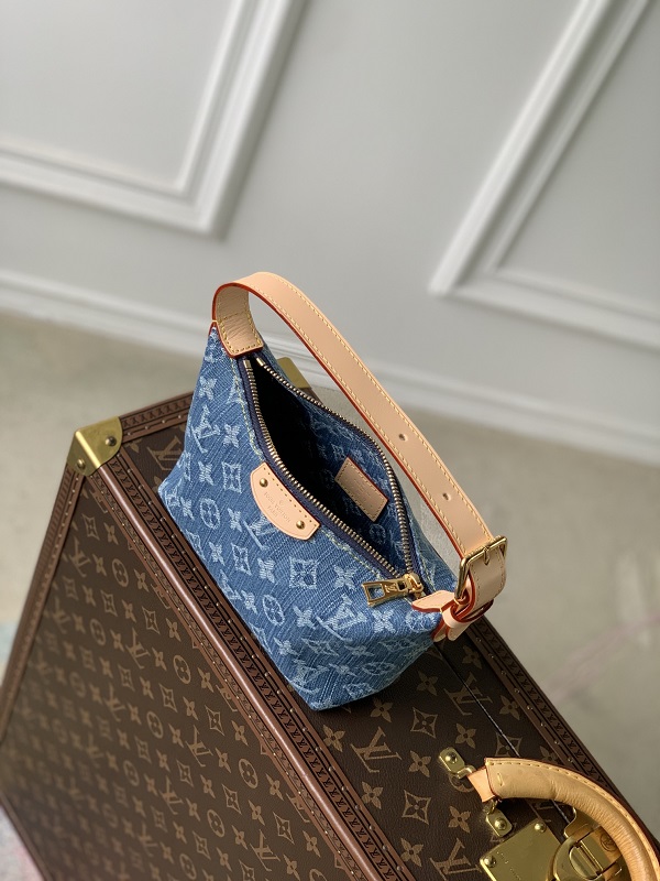 Louis Vuitton M82949 Hills Pochette Monogram Denim Blue