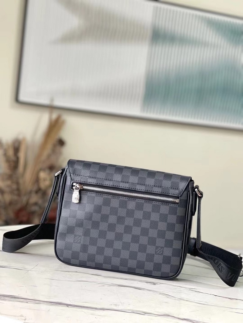 Louis Vuitton N42710 District PM Damier Graphite Canvas