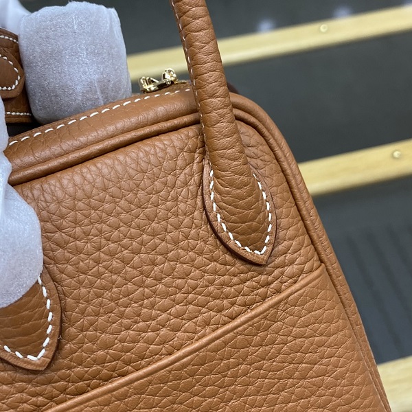 Hermès Lindy mini 19 Shoulder Bag