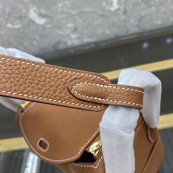 Hermès Lindy mini 19 Shoulder Bag