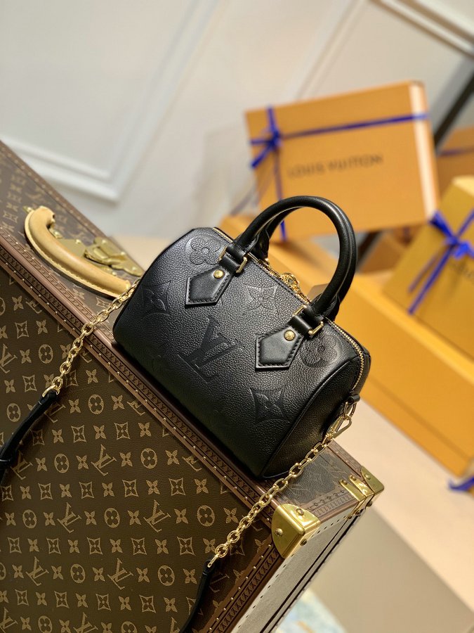 Louis Vuitton M40360  KEEPALL 50 BANDOULIERE 