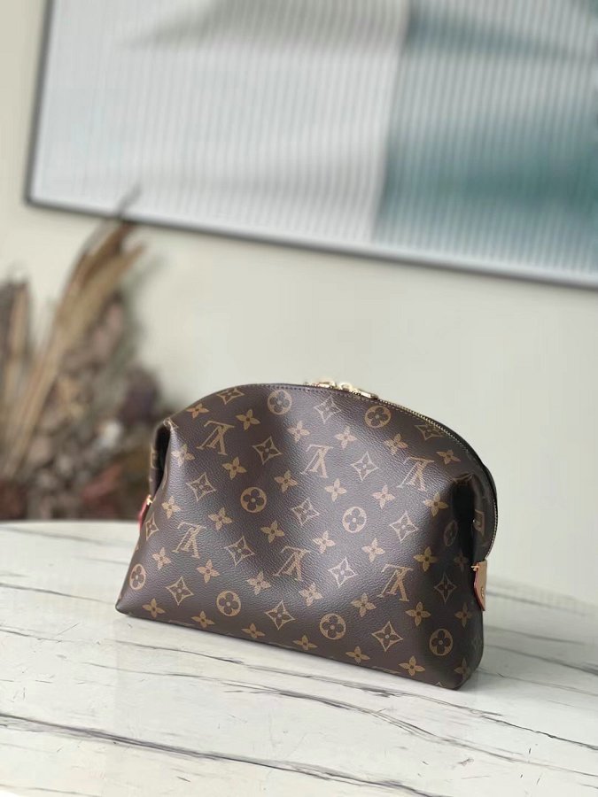 Louis Vuitton M46458 LV Cosmetic Pouch GM 