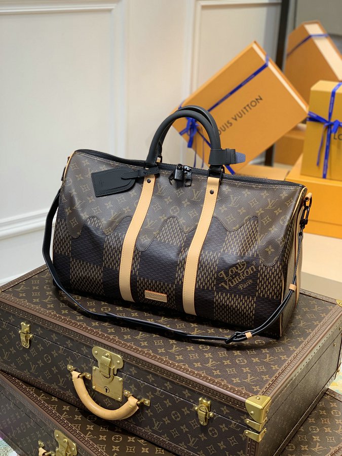 Louis Vuitton M40360  KEEPALL 50 BANDOULIERE 