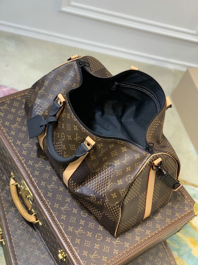 Louis Vuitton M40360  KEEPALL 50 BANDOULIERE 