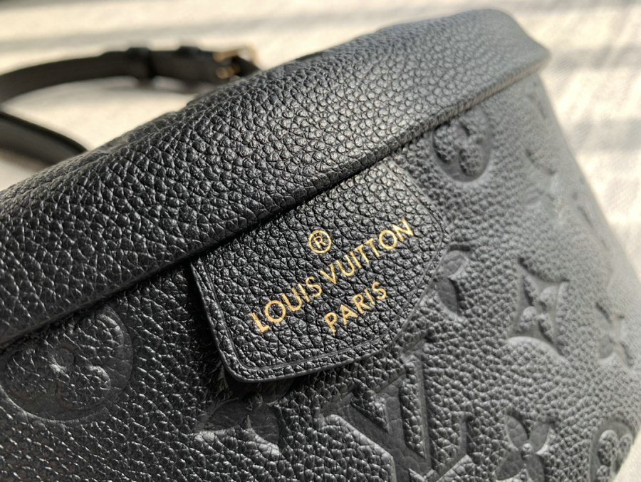 Louis Vuitton M44812 Waist Bag