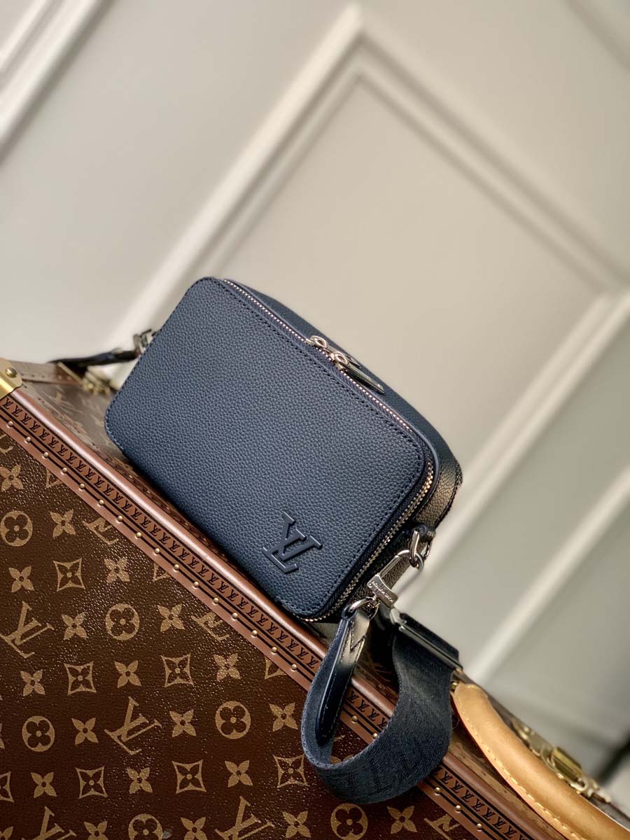 Louis Vuitton M59161 Alpha Wearable Men Shoulder Bag