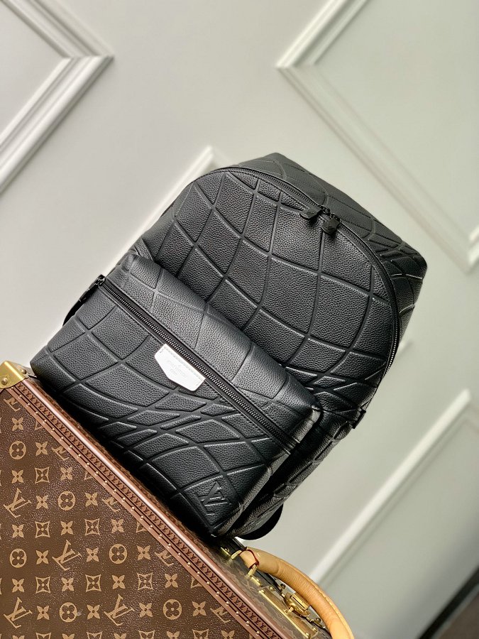 Louis Vuitton M21391 Backpack