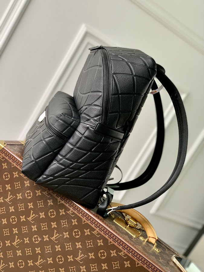 Louis Vuitton M21391 Backpack