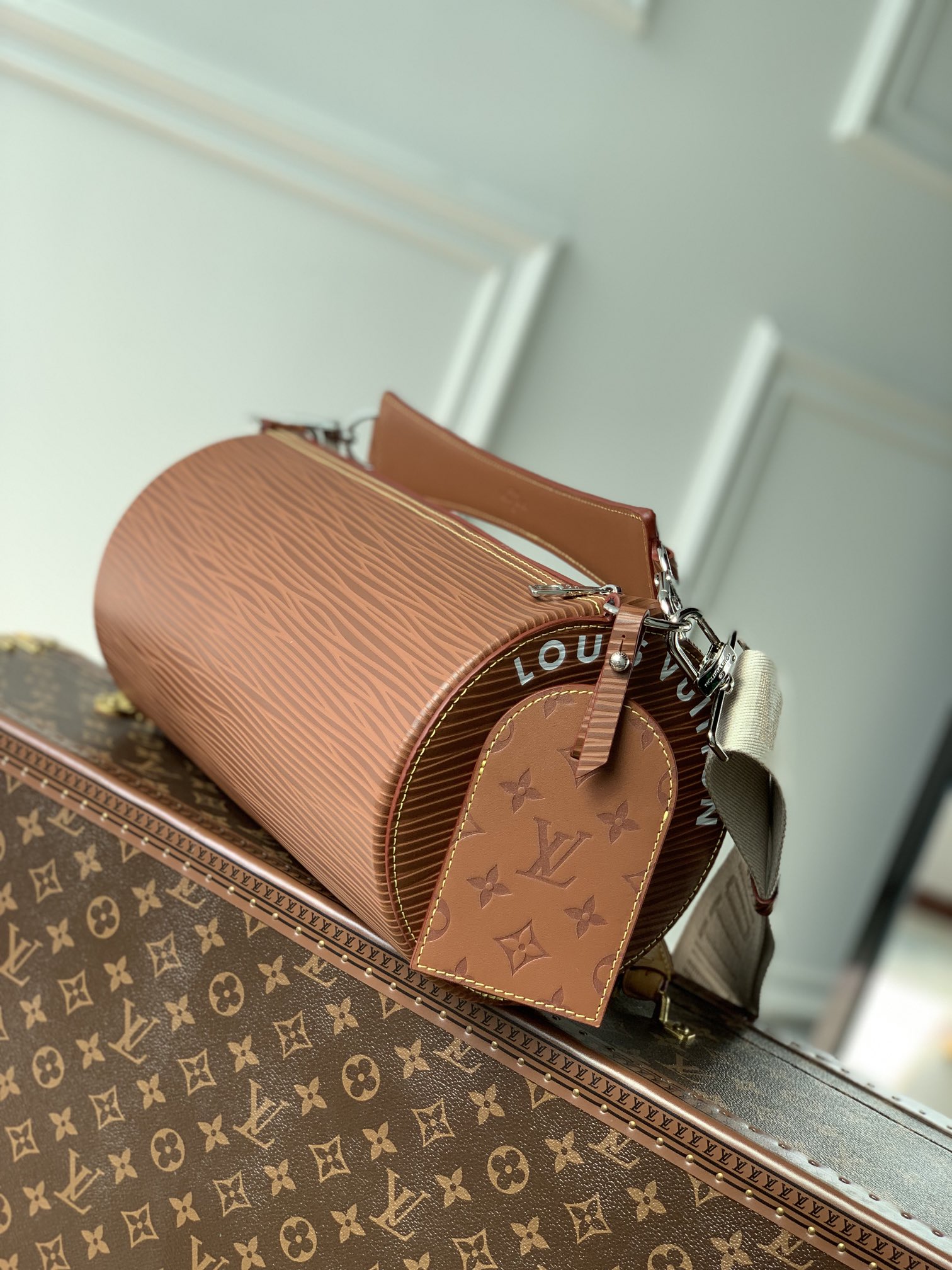 Louis Vuitton M23092 Soft Polochon MM