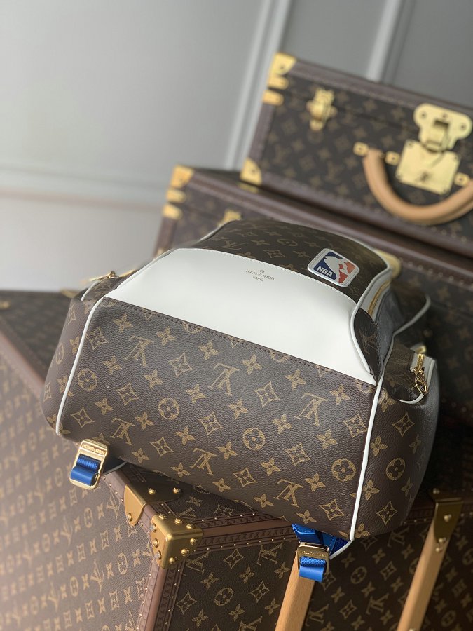 Louis Vuitton M45581 NBA collaboration backpack NV 