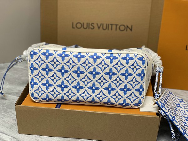 Louis Vuitton M22979 By The Pool Neverfull MM 