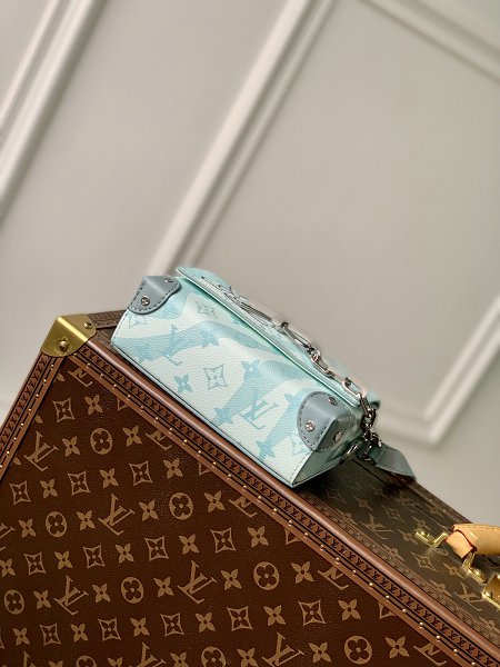 Louis Vuitton M22637  Steamer Wearable Wallet Shoulder Bag Blue Monogram Aqua Garden PVC coated canvas