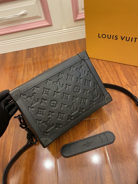 Louis Vuitton M55700 Taurillon Monogram Leather Soft Trunk Shoulder Bag