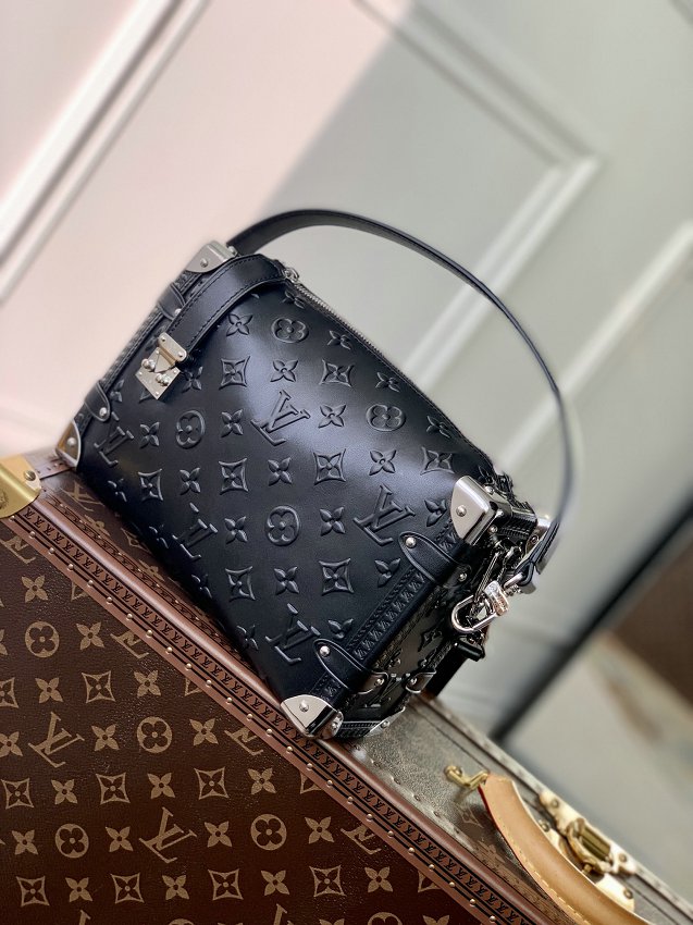 Louis Vuitton M21709 Nicolas Ghesquière Petite Malle Side Trunk Bag