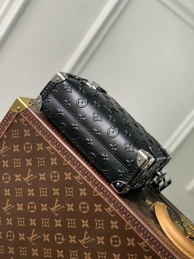 Louis Vuitton M21709 Nicolas Ghesquière Petite Malle Side Trunk Bag