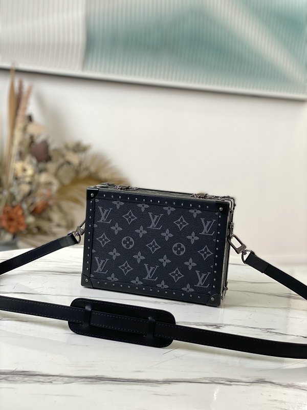 Louis Vuitton M20251 Clutch Box  