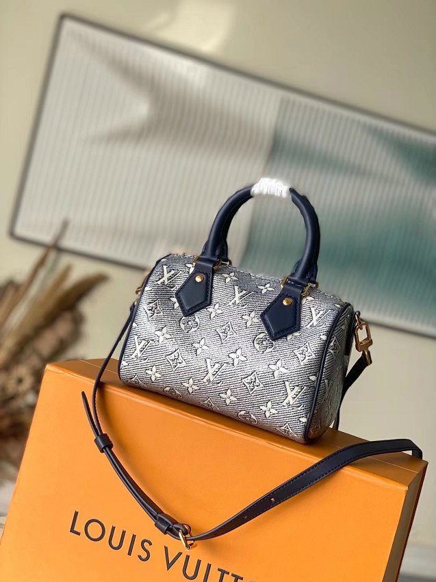 Louis Vuitton M23069  Speedy Bandoulière 20 Monogram