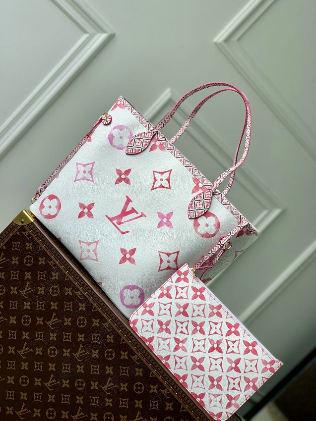 Louis Vuitton M22980  Neverfull MM Pink In Coated Canvas