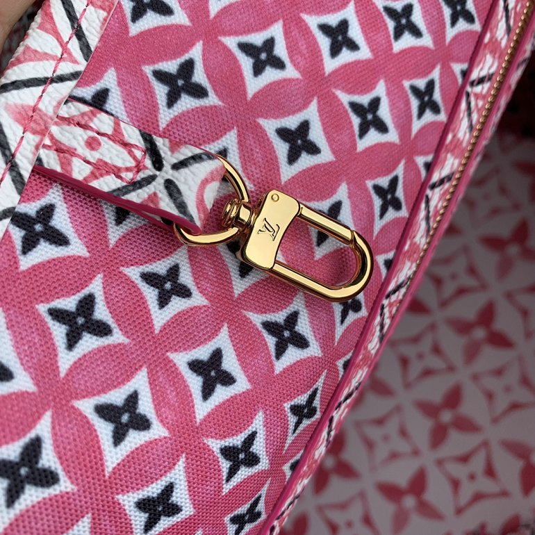 Louis Vuitton M22980  Neverfull MM Pink In Coated Canvas