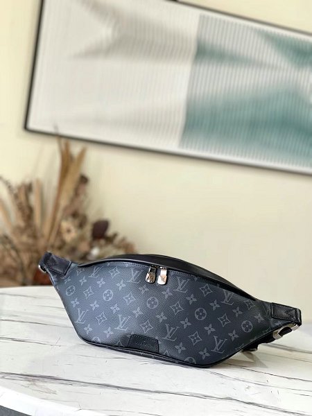 Louis Vuitton Monogram Eclipse Discovery Bum Bag Black .