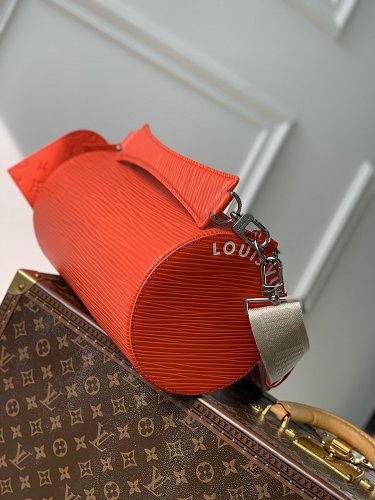 Louis Vuitton M23092 Soft Polochon MM