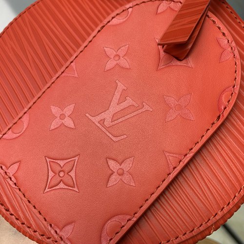 Louis Vuitton M23092 Soft Polochon MM