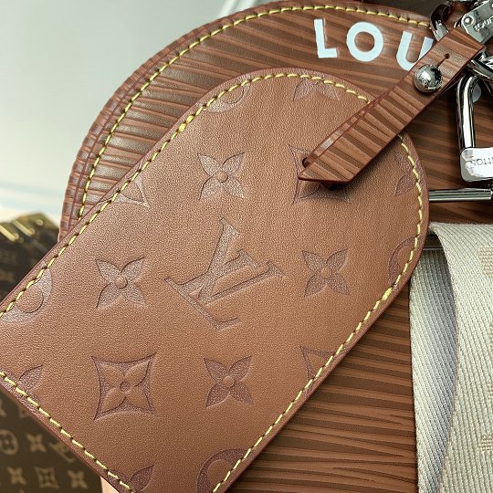 Louis Vuitton M23092 Soft Polochon MM