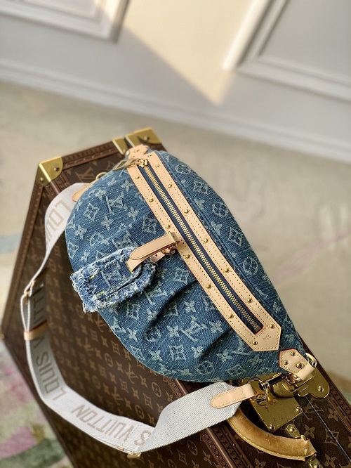 Louis Vuitton M46837 High Rise Monogram Denim Waist Bag On Sale Outlet 