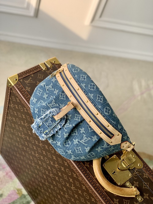 Louis Vuitton M46837 High Rise Monogram Denim Waist Bag On Sale Outlet 